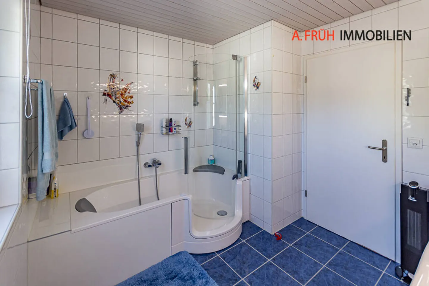 Incantevole casa a schiera con giardino idilliaco e molto comfort abitativo - Foto 7 di 13