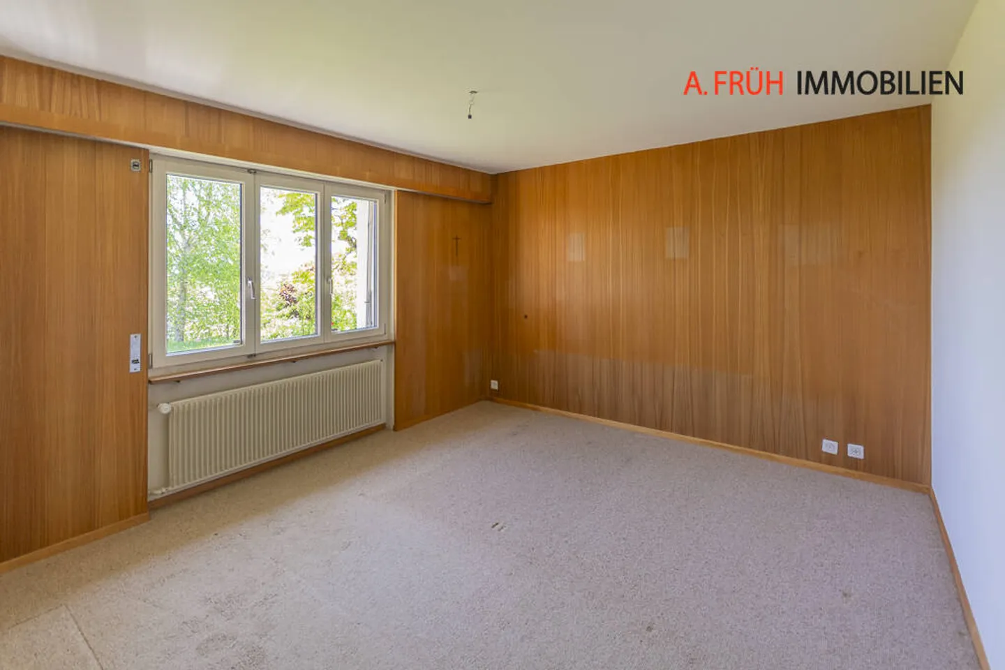 A Home with a View to Fall in Love with, Large Garden and View - Photo 9 of 13