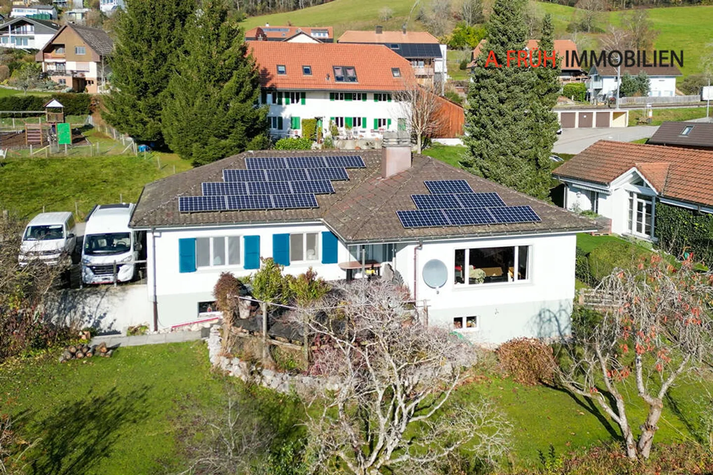 A detached house that combines security and spaciousness - Photo 1 of 10