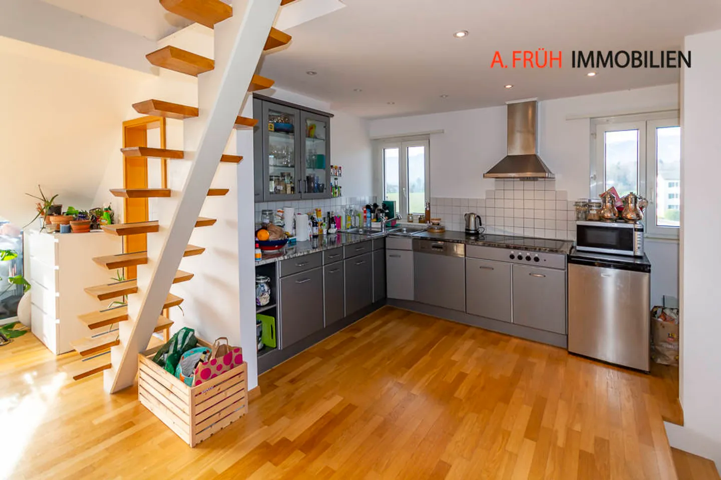 Multi-family house with charm and potential at the foot of the Jura - Photo 5 of 13