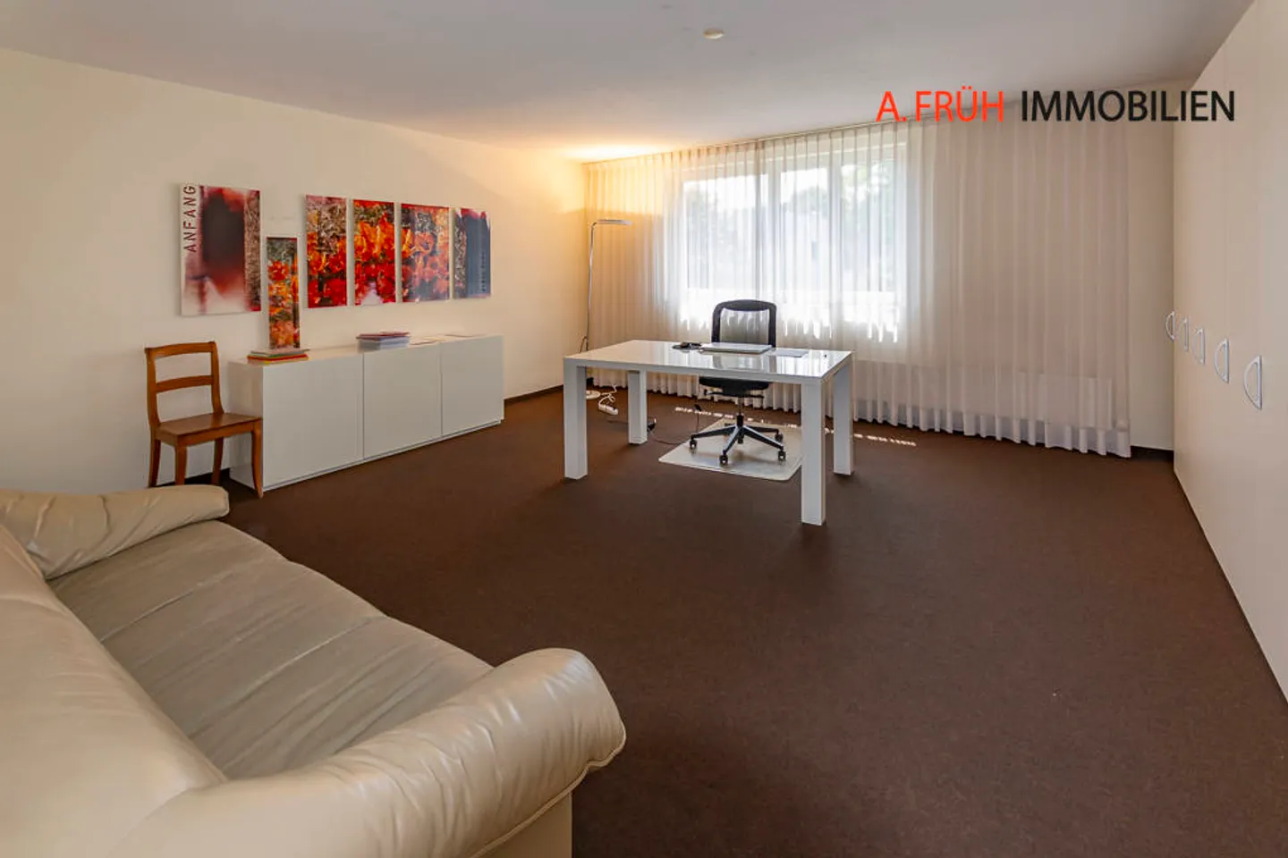 Exclusive 9-room maisonette apartment with large studio - Photo 11 of 13
