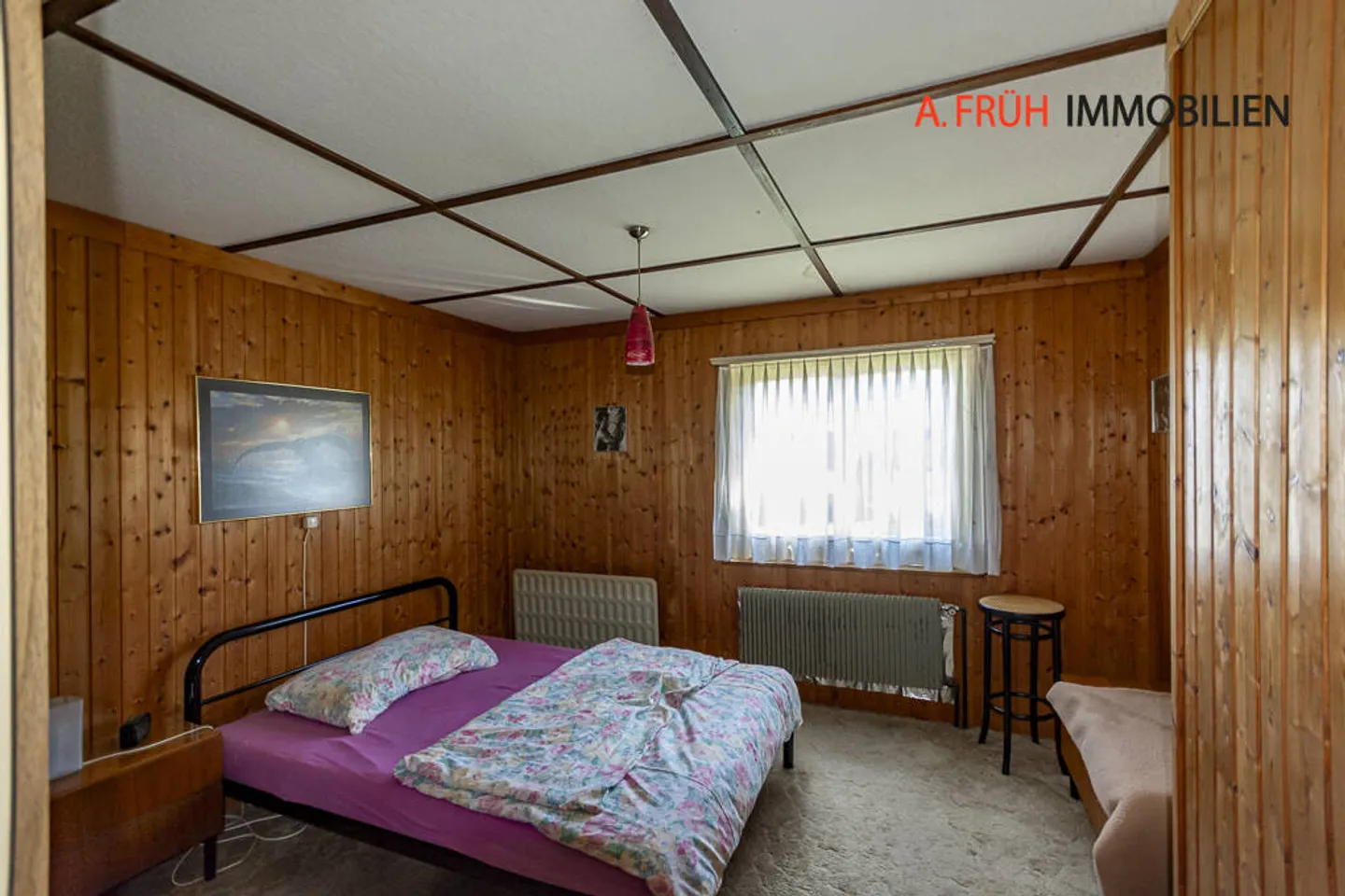 Solid two-family house in a quiet, preferred residential area - Photo 5 of 10