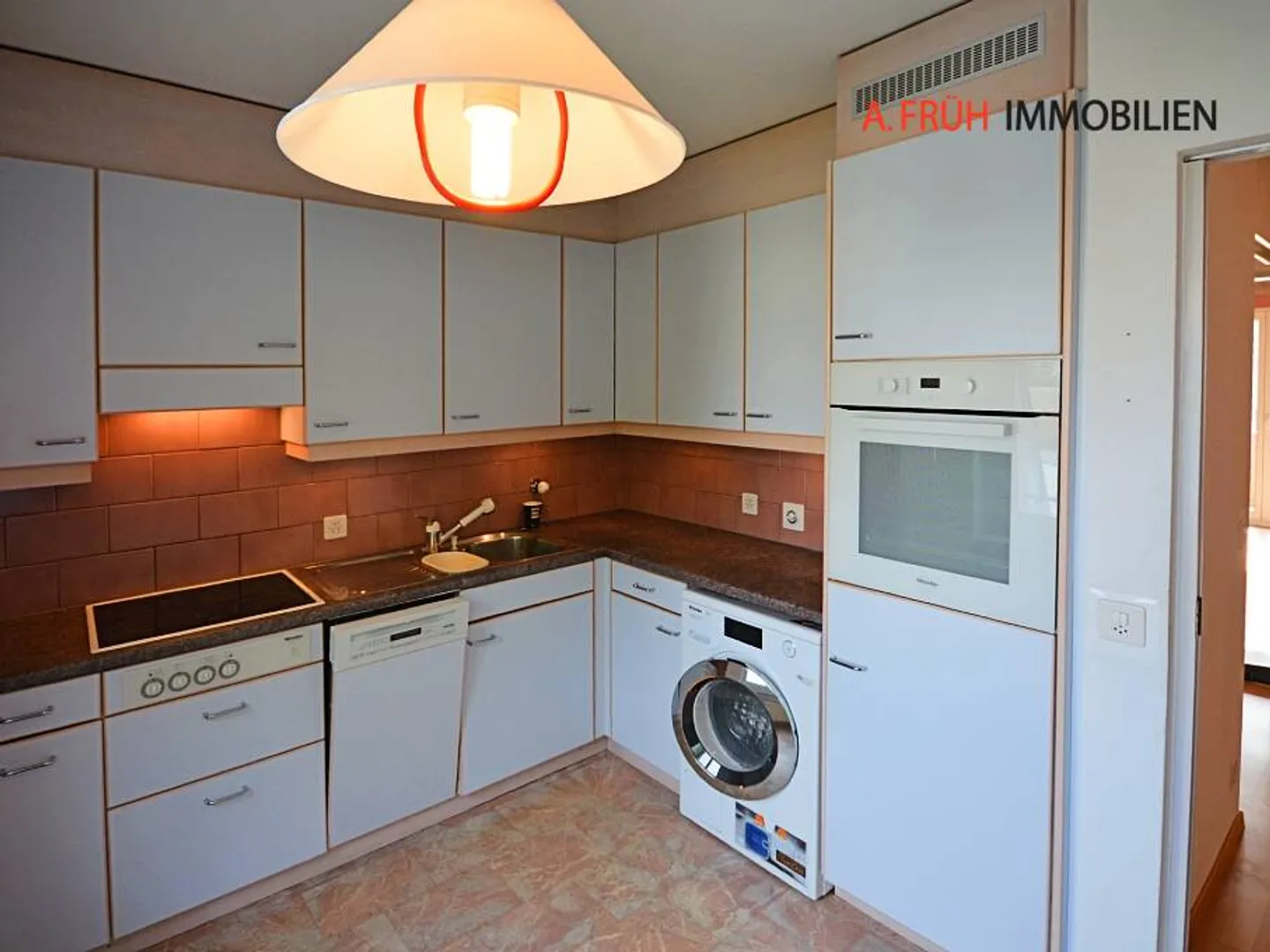 Penthouse apartment with dream view and development potential in Grenchen - Photo 12 of 13
