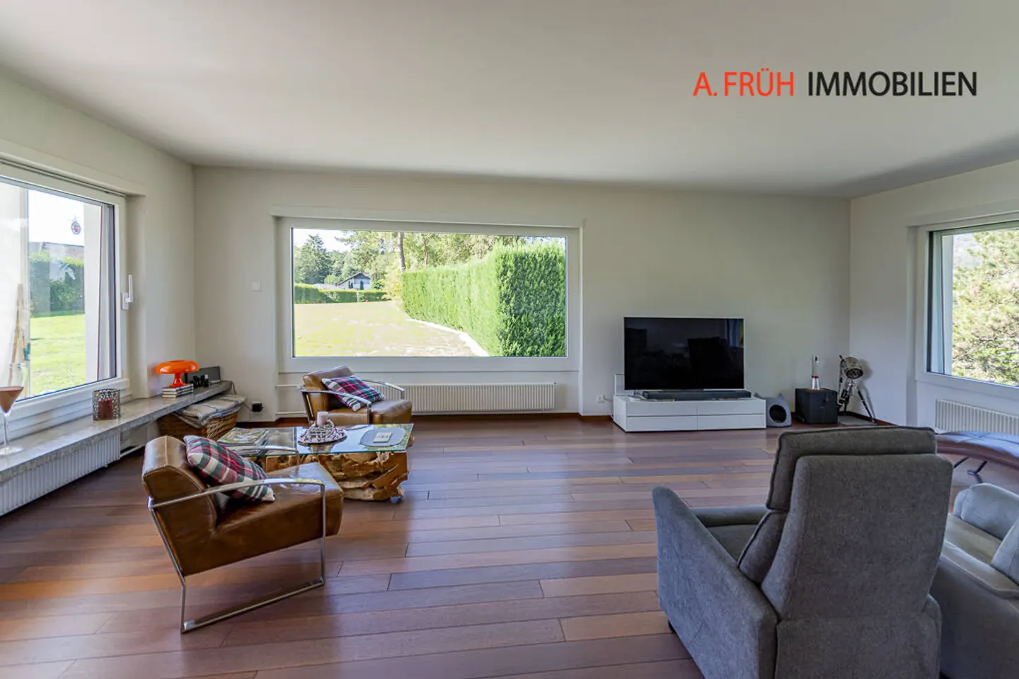 Une oasis privée avec beaucoup d'espace et une vue magnifique - Photo 5 sur 13