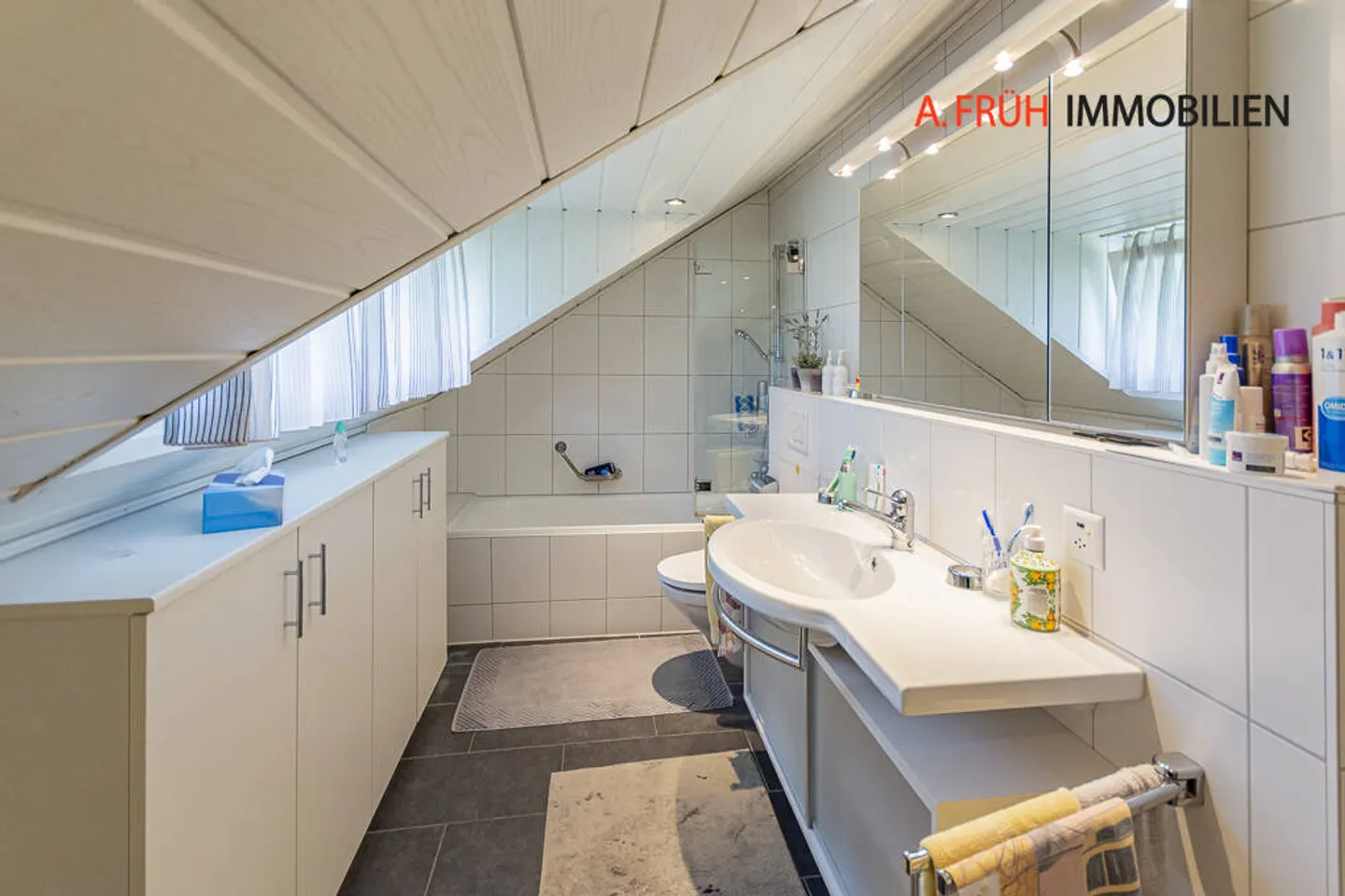 Edificio residenziale e commerciale elegante in una posizione ricercata a Soletta - Foto 7 di 13