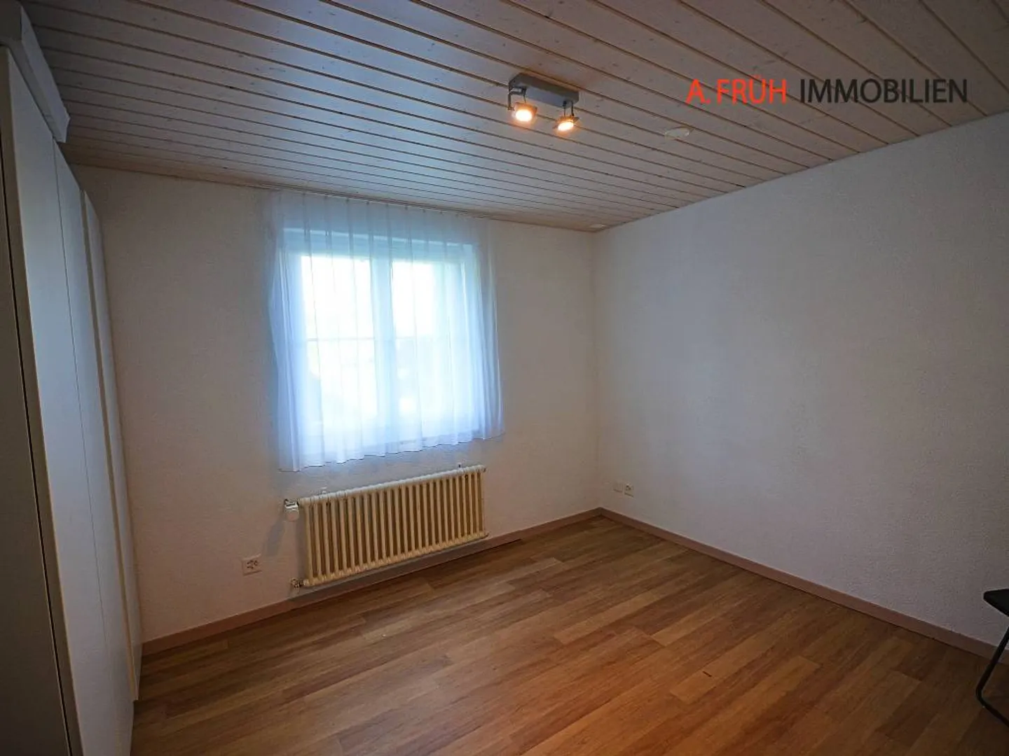 Maisonette spacieuse avec oasis de jardin et deux entrées séparées - Photo 8 sur 13