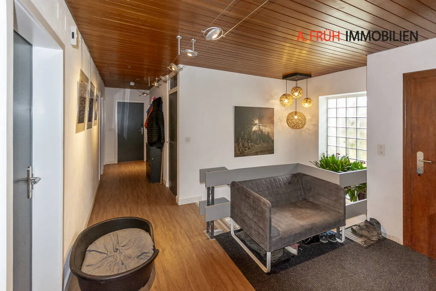 A detached house that combines security and spaciousness - Photo 4 of 10