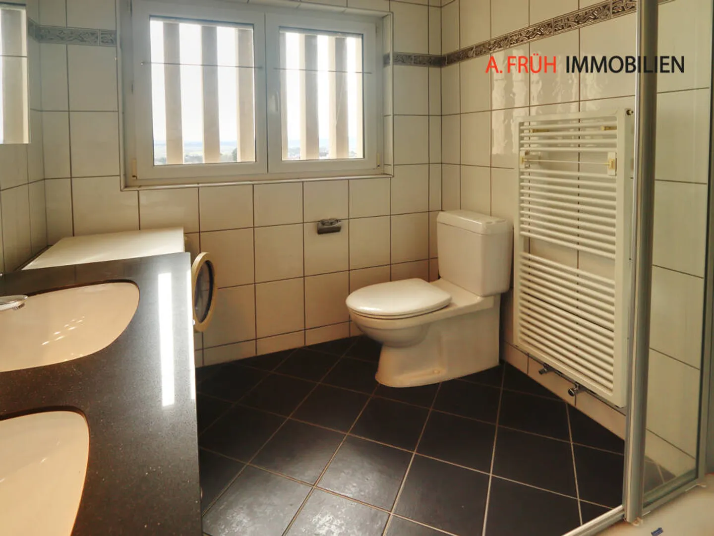 Attic Jewel with Alpine Panorama &amp; Development Potential - Photo 6 of 13