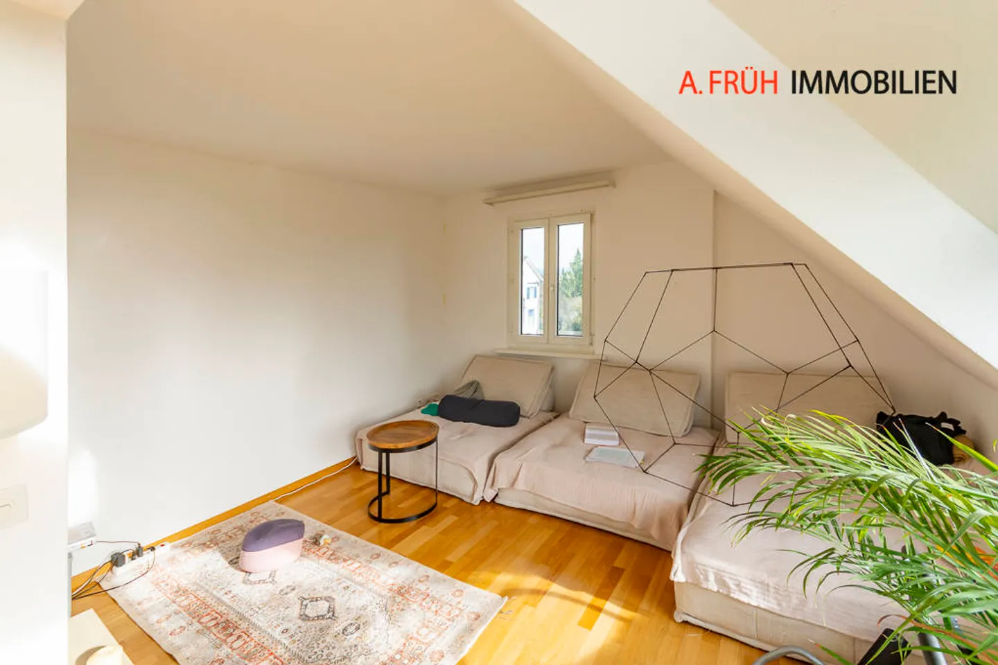 Multi-family house with charm and potential at the foot of the Jura - Photo 6 of 13