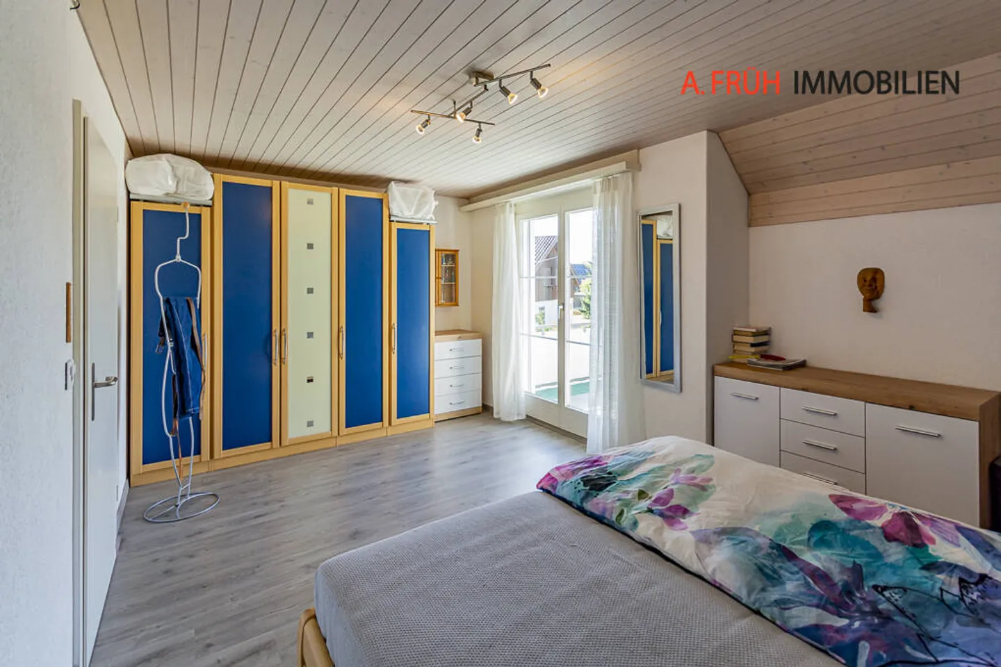 Incantevole casa a schiera con giardino idilliaco e molto comfort abitativo - Foto 5 di 13