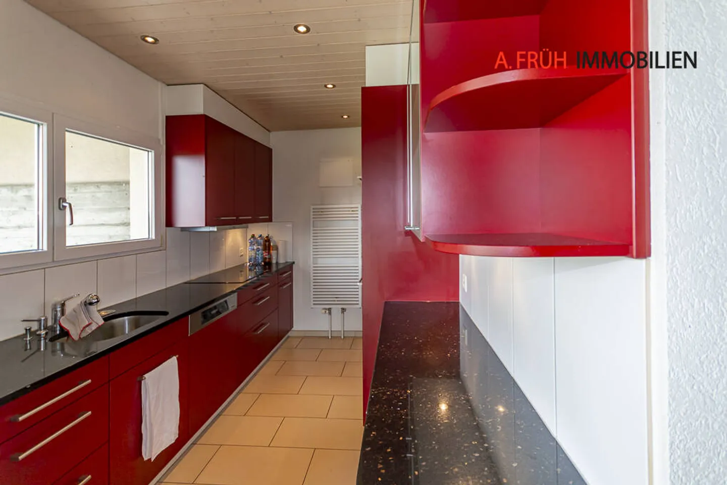 Bright single-family home in a quiet location with mountain views and panoramic views over Solothurn - Photo 7 of 12