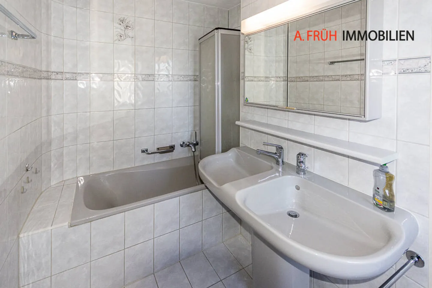 Vivre au centre avec ascenseur et cheminée - Appartement avec caractère - Photo 7 sur 9