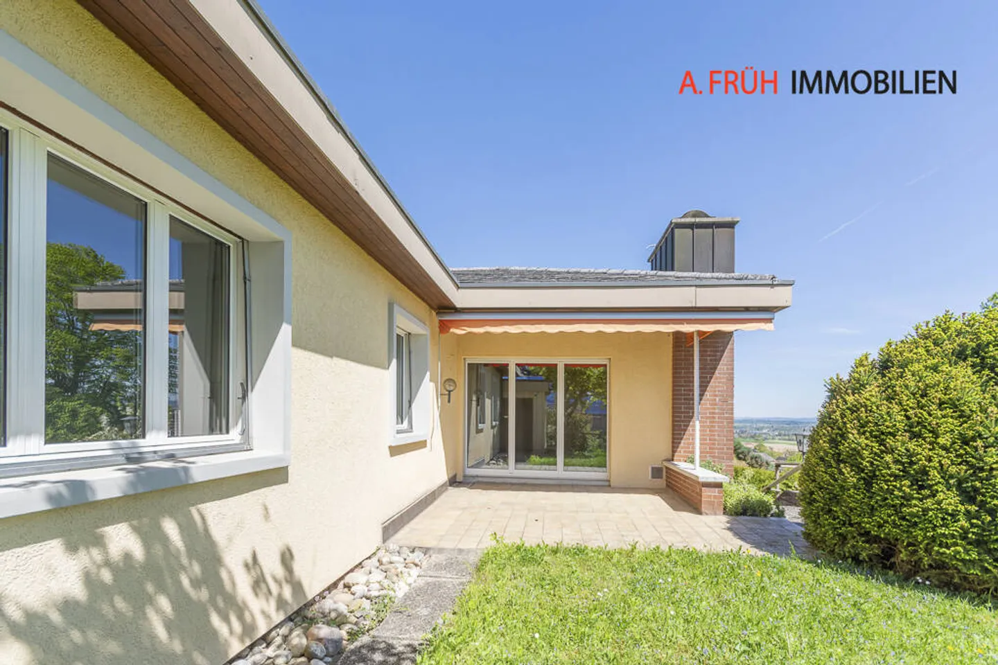 A Home with a View to Fall in Love with, Large Garden and View - Photo 11 of 13