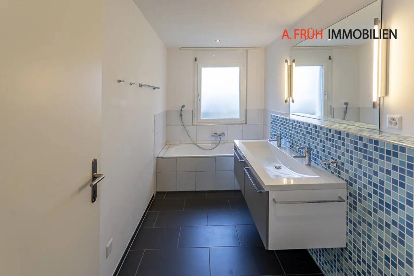 L'oasis verte rencontre la maison de rêve avec jardin d'hiver - Photo 9 sur 11