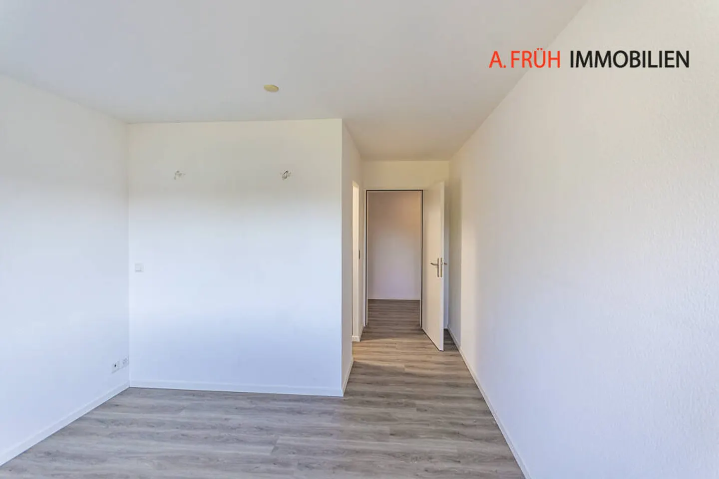 Maisonette angolare con giardino privato e tanto spazio per i sogni abitativi - Foto 7 di 10
