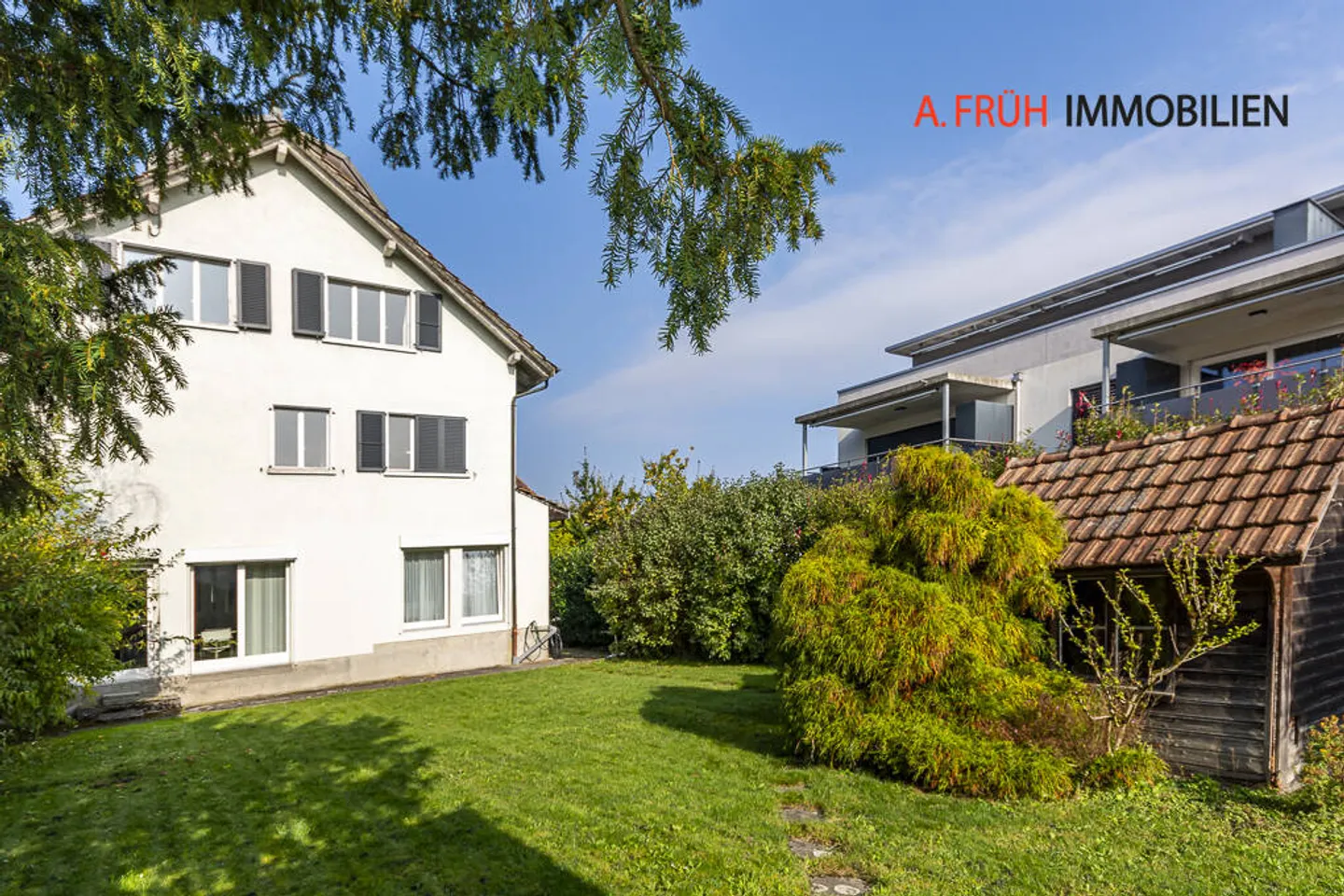 Mehrfamilienhaus mit Weitblick und architektonischem Charme - Photo 13 of 13