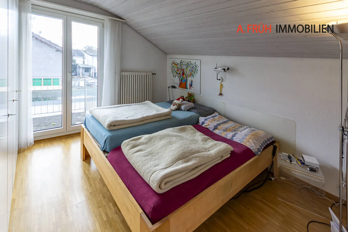 Charming Single-Family Home with Conservatory and Sunny Garden Area - Photo 6 of 11