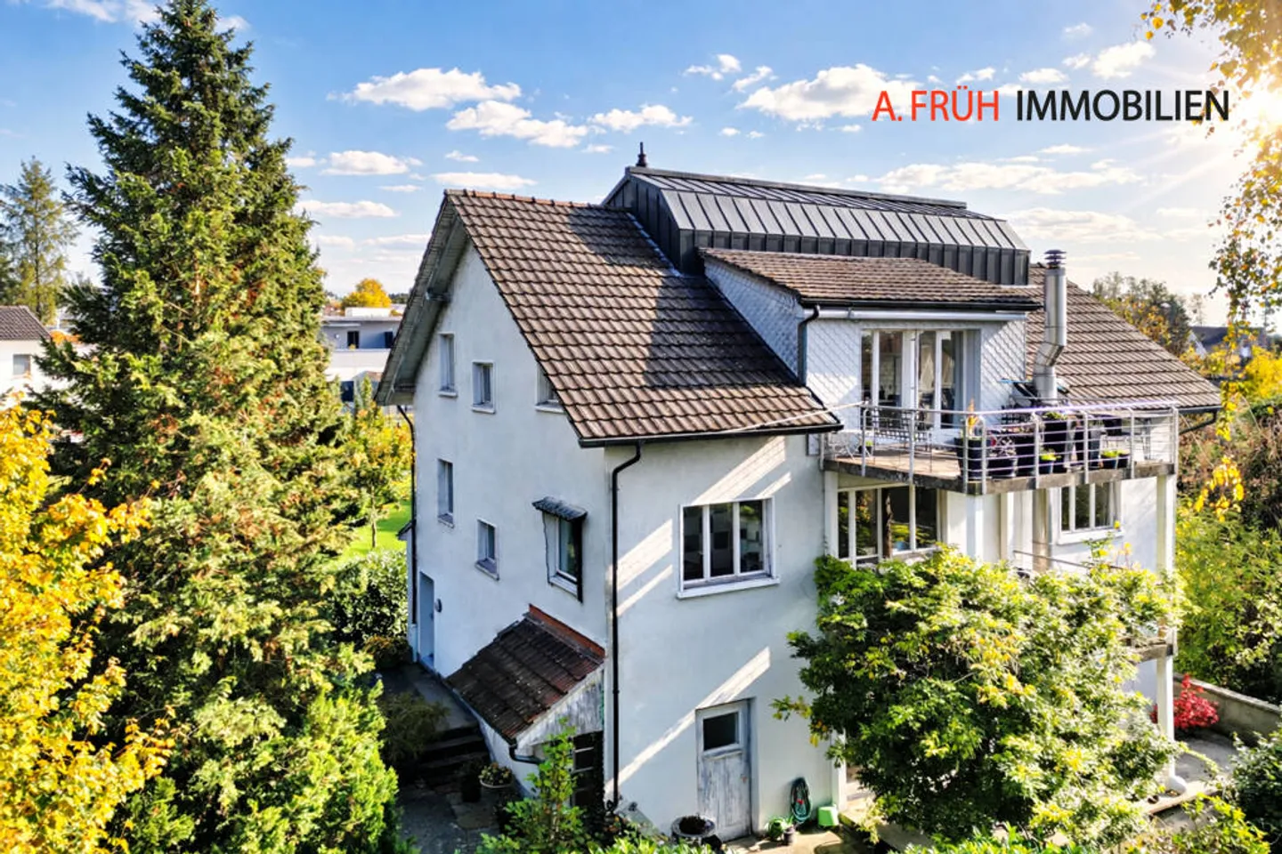 Maison multifamiliale polyvalente - Photo 1 sur 13