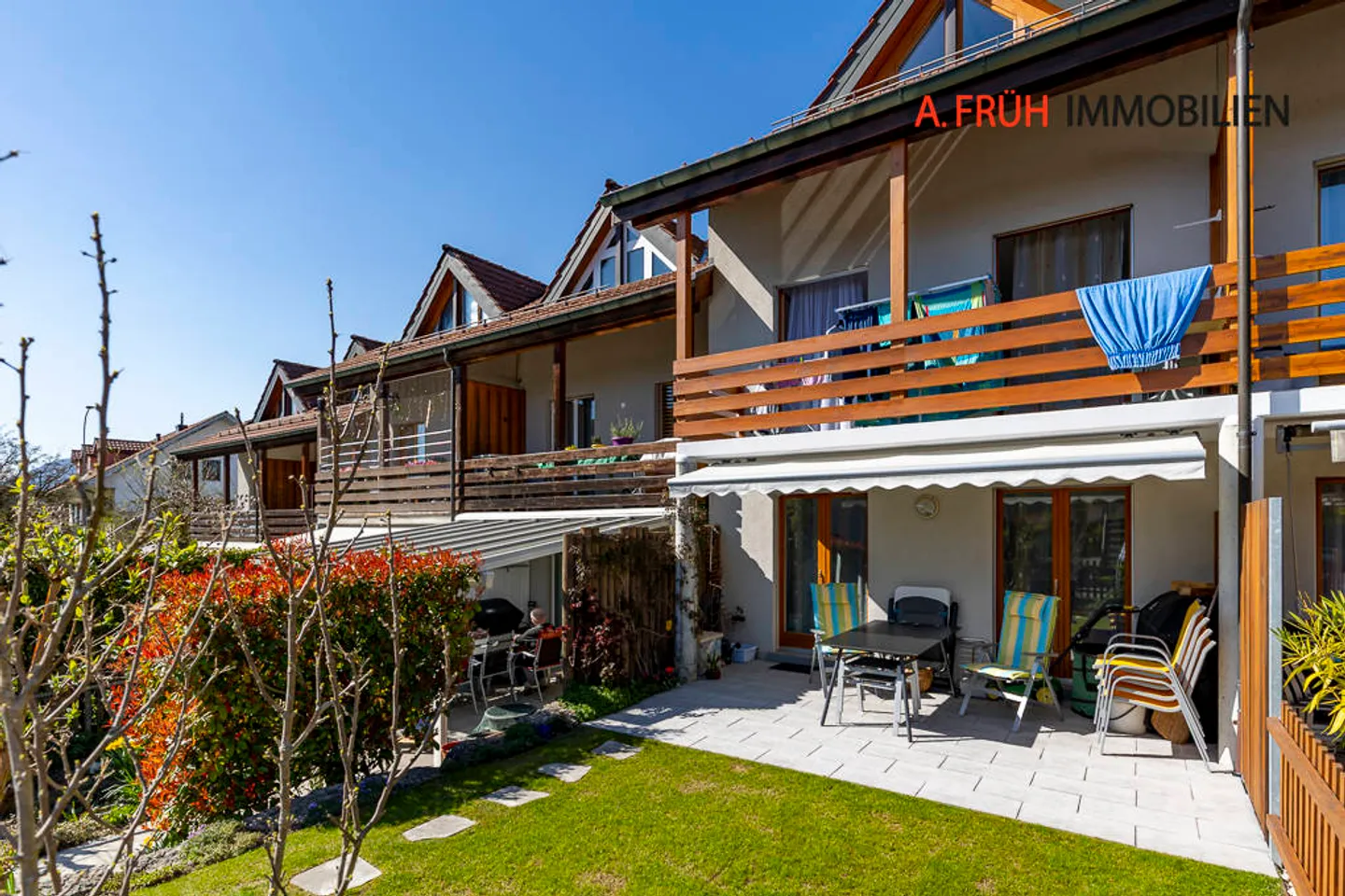Casa a schiera per famiglie con giardino, balcone e molto spazio - Foto 1 di 11