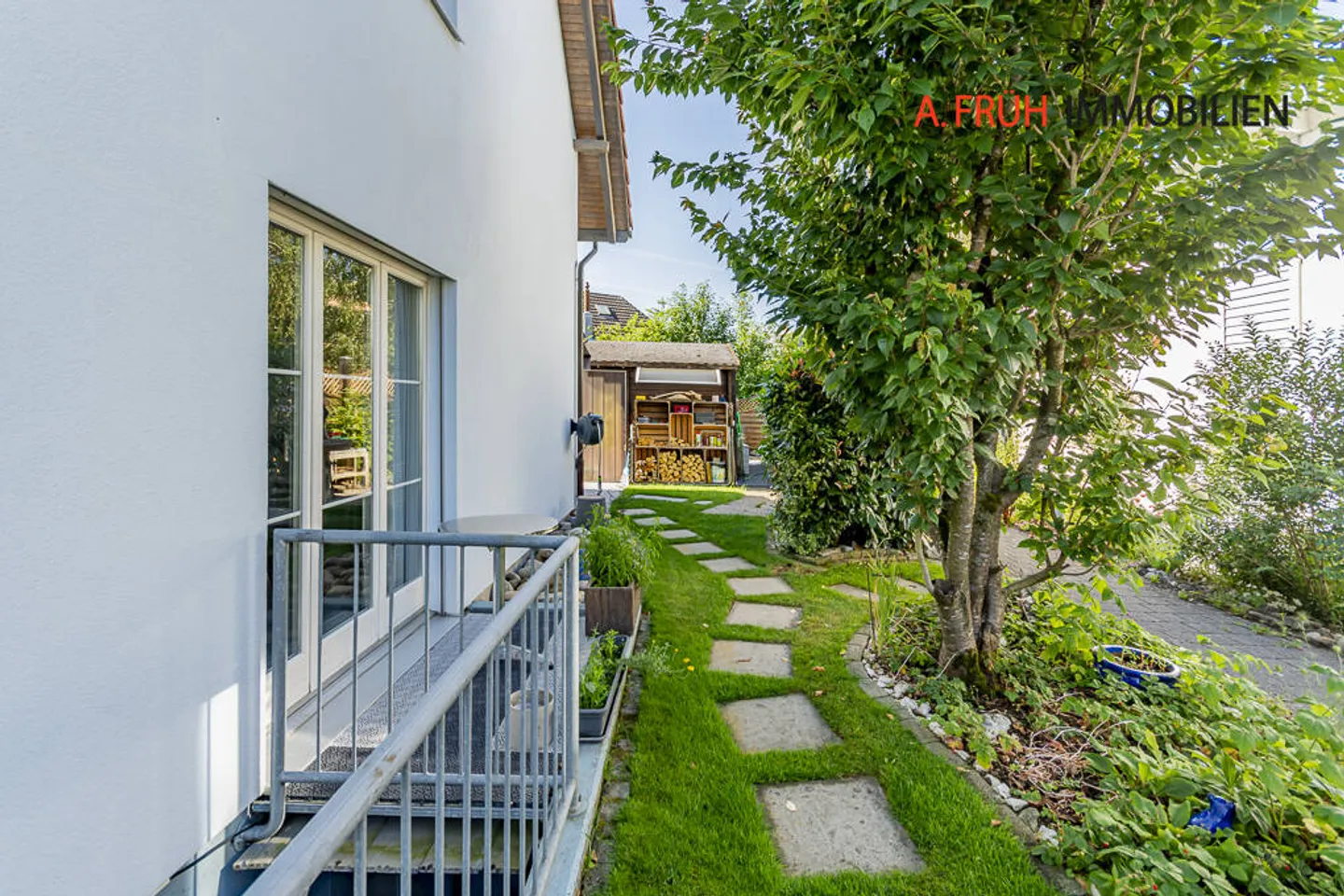 Incantevole casa a schiera con giardino idilliaco e molto comfort abitativo - Foto 11 di 13