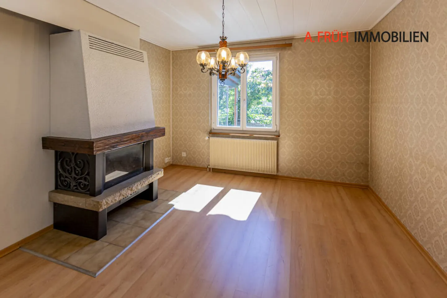Charming Duplex with Winter Garden - Photo 2 of 11