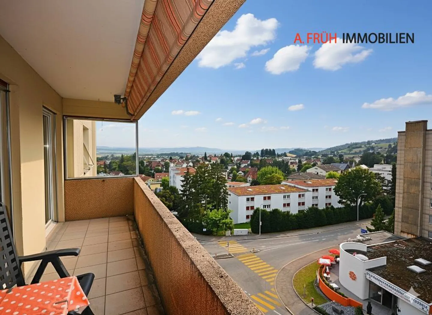 Attikawohnung mit Traum-Aussicht und Ausbaupotenzial in Grenchen - Foto 1 von 13