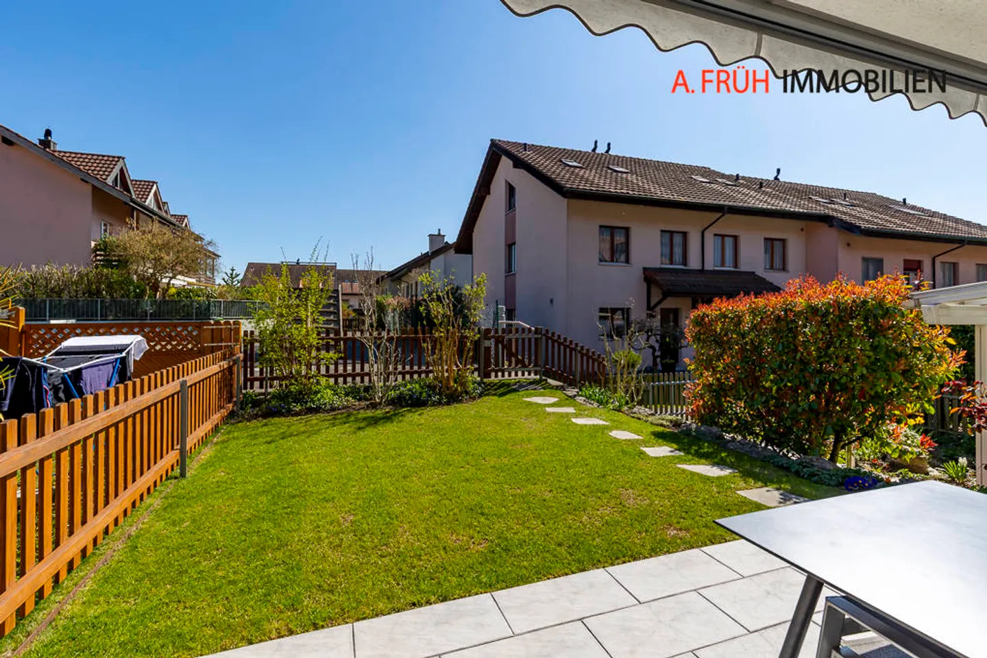 Casa a schiera per famiglie con giardino, balcone e molto spazio - Foto 2 di 11