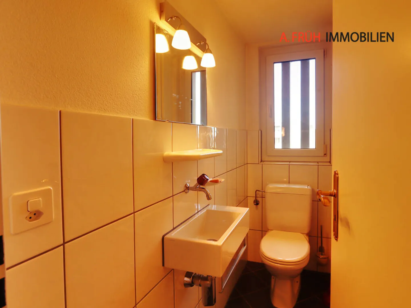 Attic Jewel with Alpine Panorama &amp; Development Potential - Photo 8 of 13