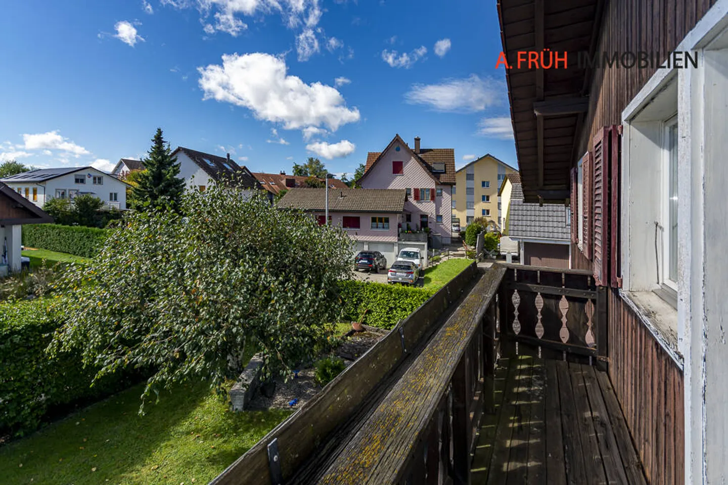 Solid two-family house in a quiet, preferred residential area - Photo 8 of 10