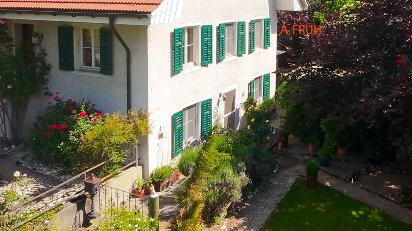 Depuis 1800 : Refuge au caractère fort avec 810 m² de jardin et source - Photo 1 sur 6