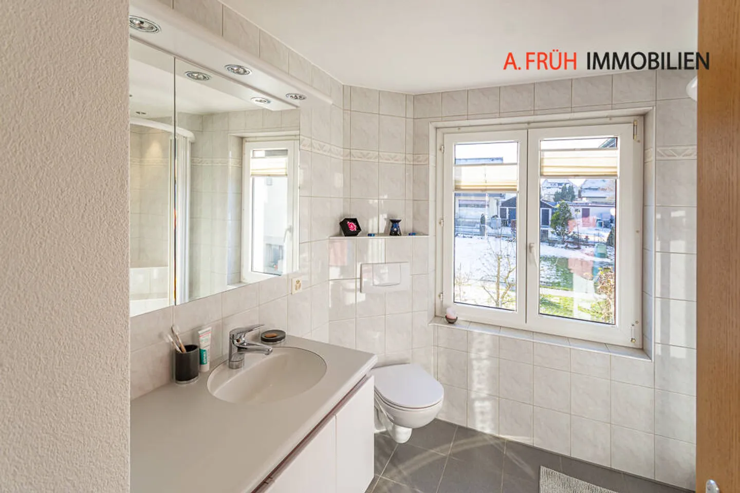 Timeless residential charm multi-family house with 3 residential units - Photo 4 of 13