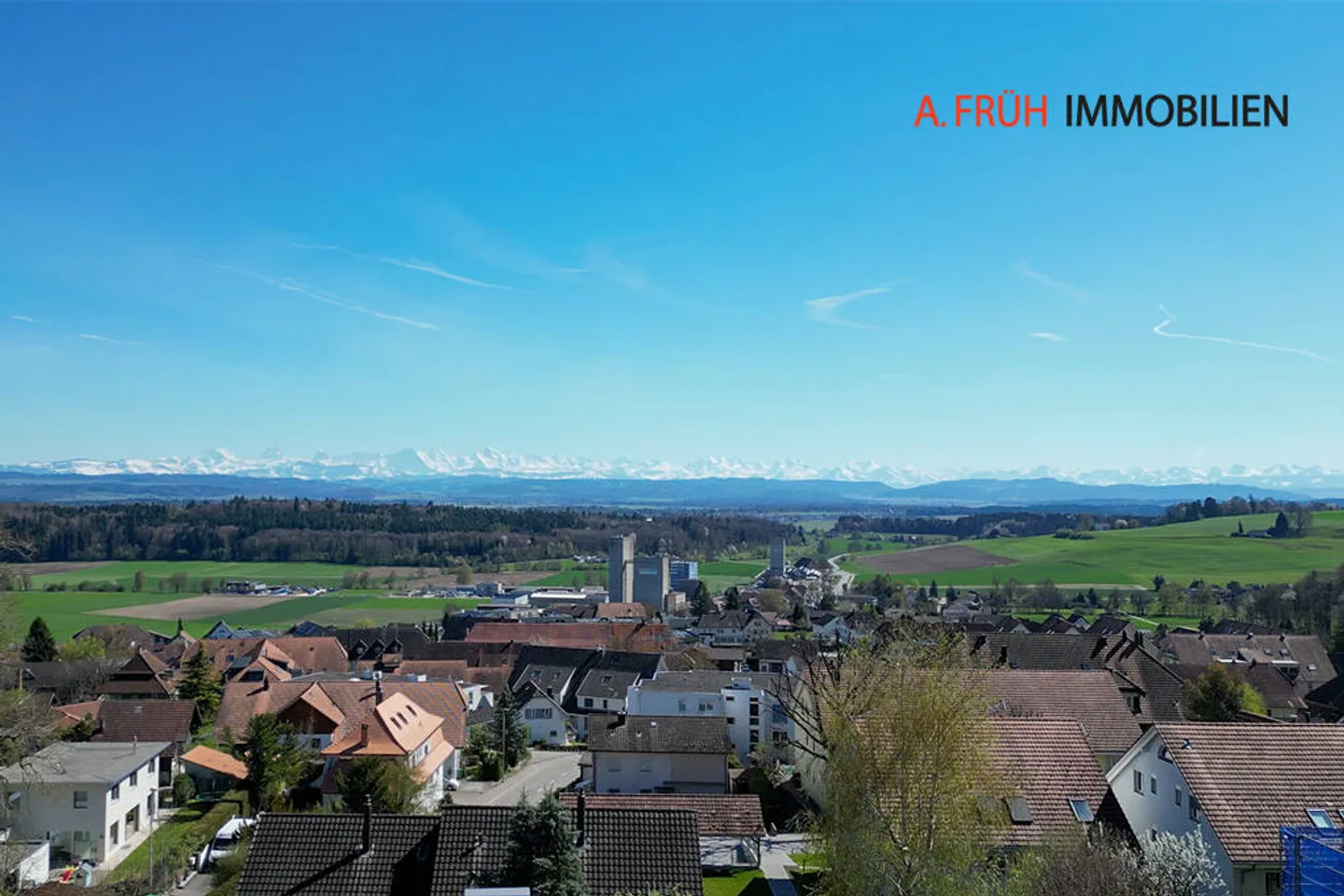 A Home with a View to Fall in Love with, Large Garden and View - Photo 2 of 13
