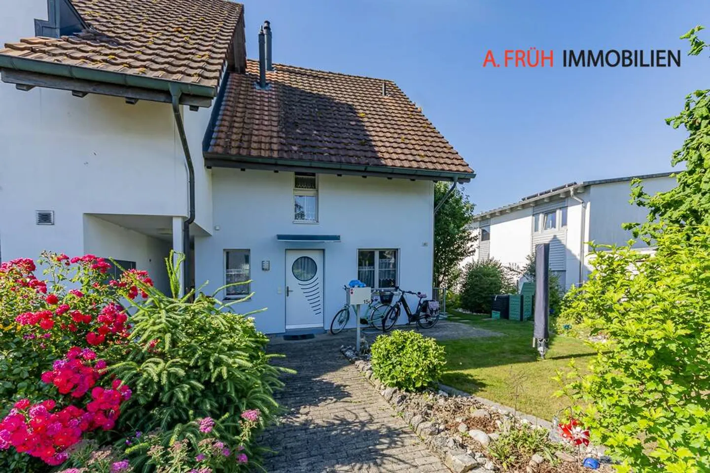Incantevole casa a schiera con giardino idilliaco e molto comfort abitativo - Foto 1 di 13