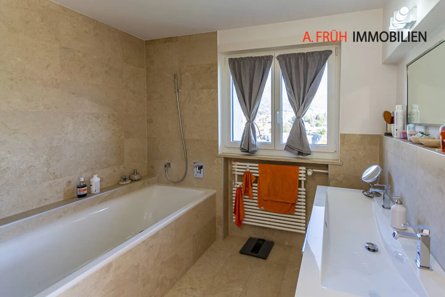 Une oasis privée avec beaucoup d'espace et une vue magnifique - Photo 7 sur 13