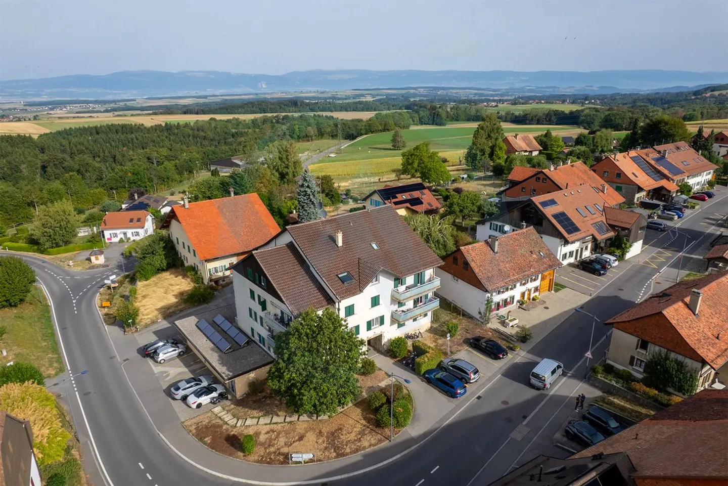 Large 2nd floor apartment in Villars Tiercelin - Photo 2 of 13