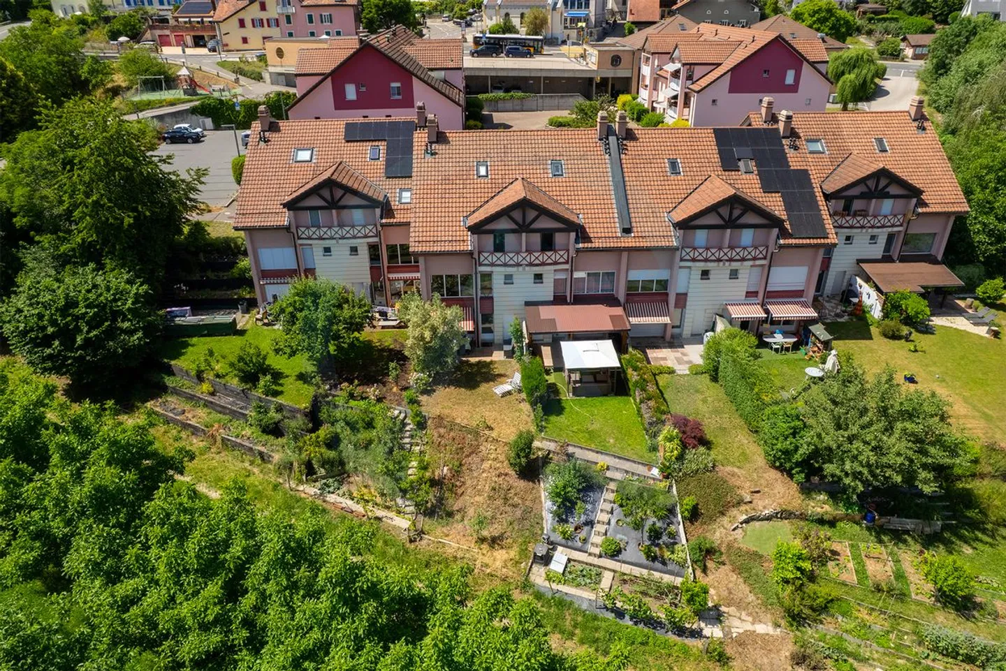 An oasis of greenery and calm near Aubonne - Photo 1 of 13