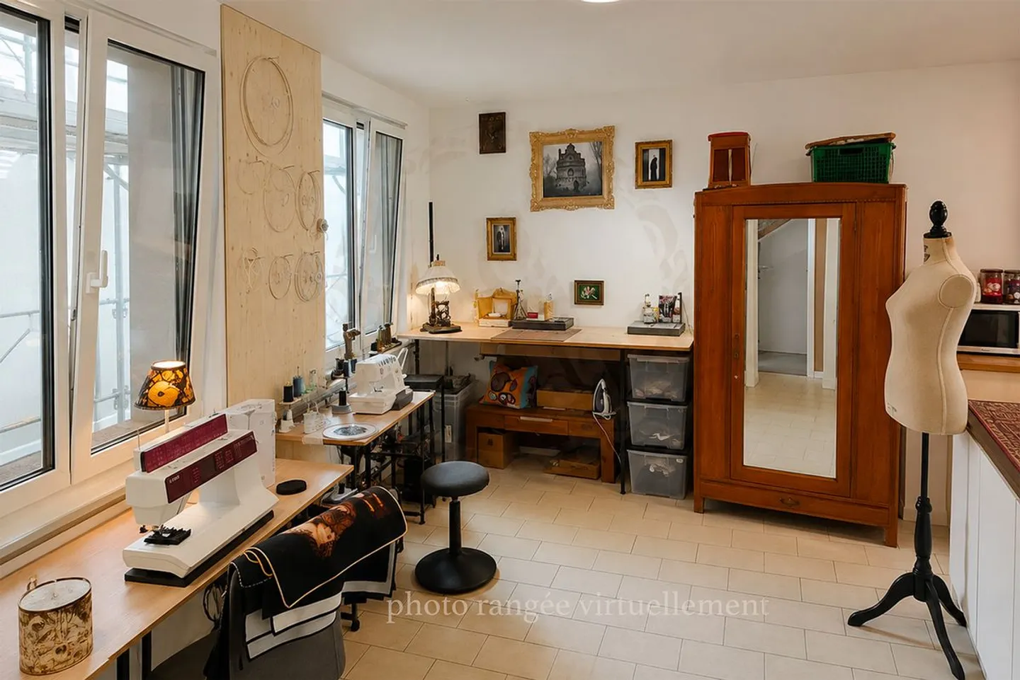 SION CENTRE - 115 m² OF COMMERCIAL SPACE JUST STEPS FROM PLACE DU MIDI - Photo 4 of 12