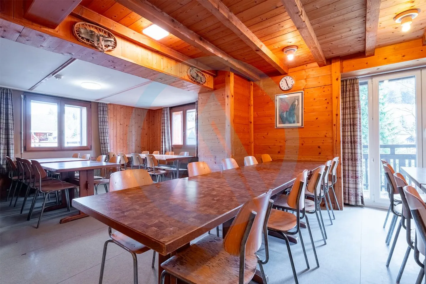 An exceptional chalet to bring your group projects to life in the Portes-du-Soleil - Photo 4 of 13
