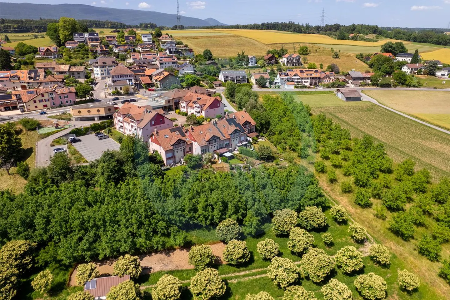 Spacious well-maintained 5.5-room house with garden two minutes from Aubonne - Photo 13 of 13