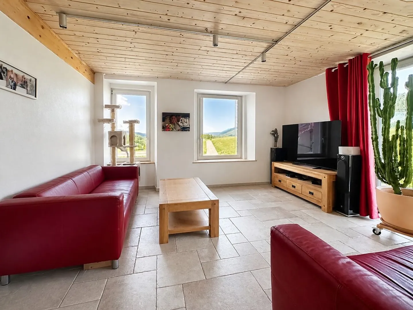 Proprietà rara ed elegante, che offre un ambiente ideale per una famiglia o un'attività B&amp;B, con vista spettacolare - Foto 11 di 13
