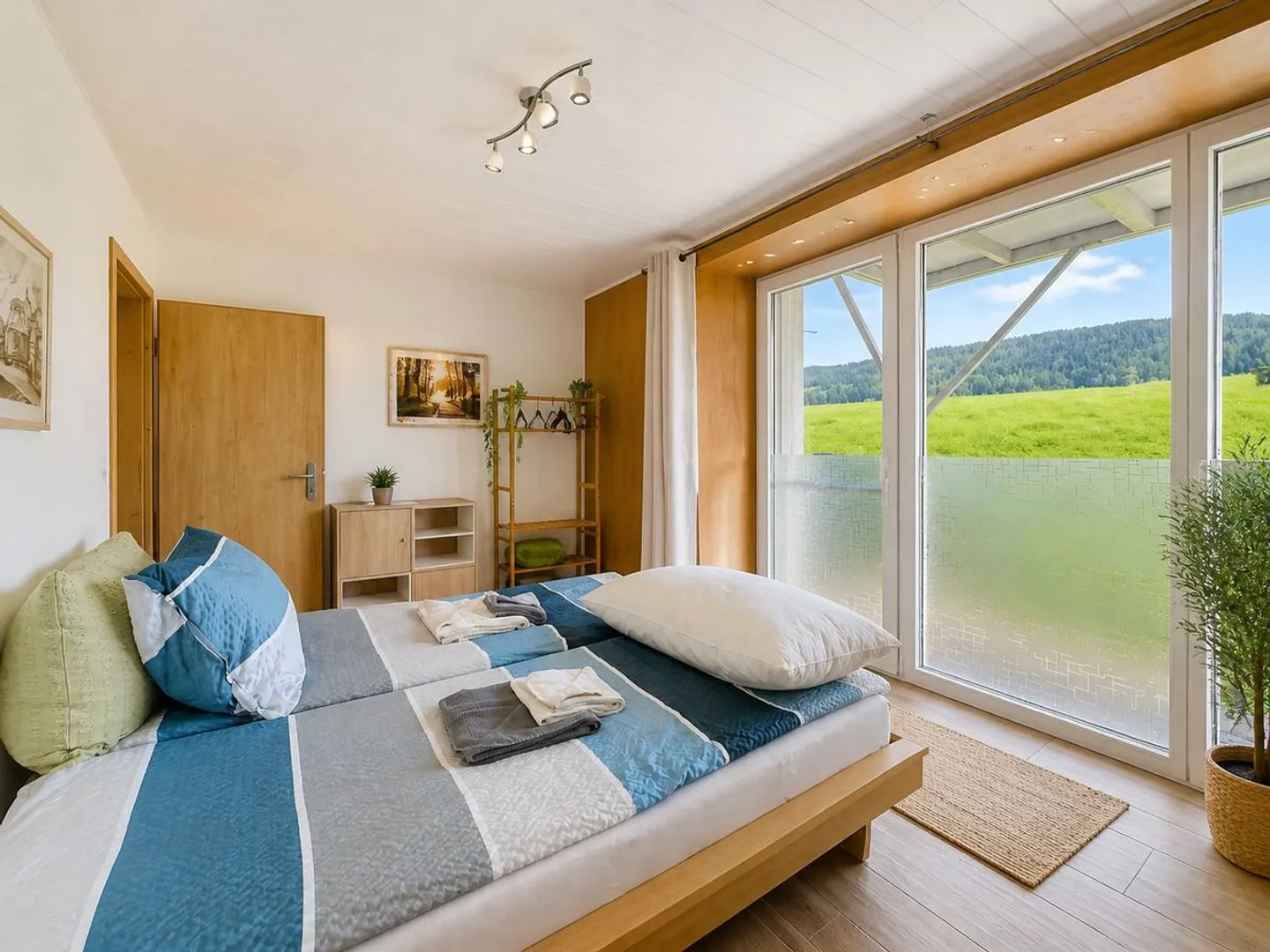 Proprietà rara ed elegante, che offre un ambiente ideale per una famiglia o un'attività B&amp;B, con vista spettacolare - Foto 7 di 13