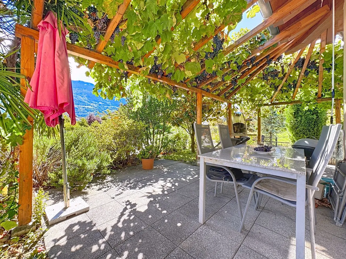 Un piccolo angolo di paradiso a Vétroz - Casa indipendente con giardino mediterraneo - Foto 11 di 13