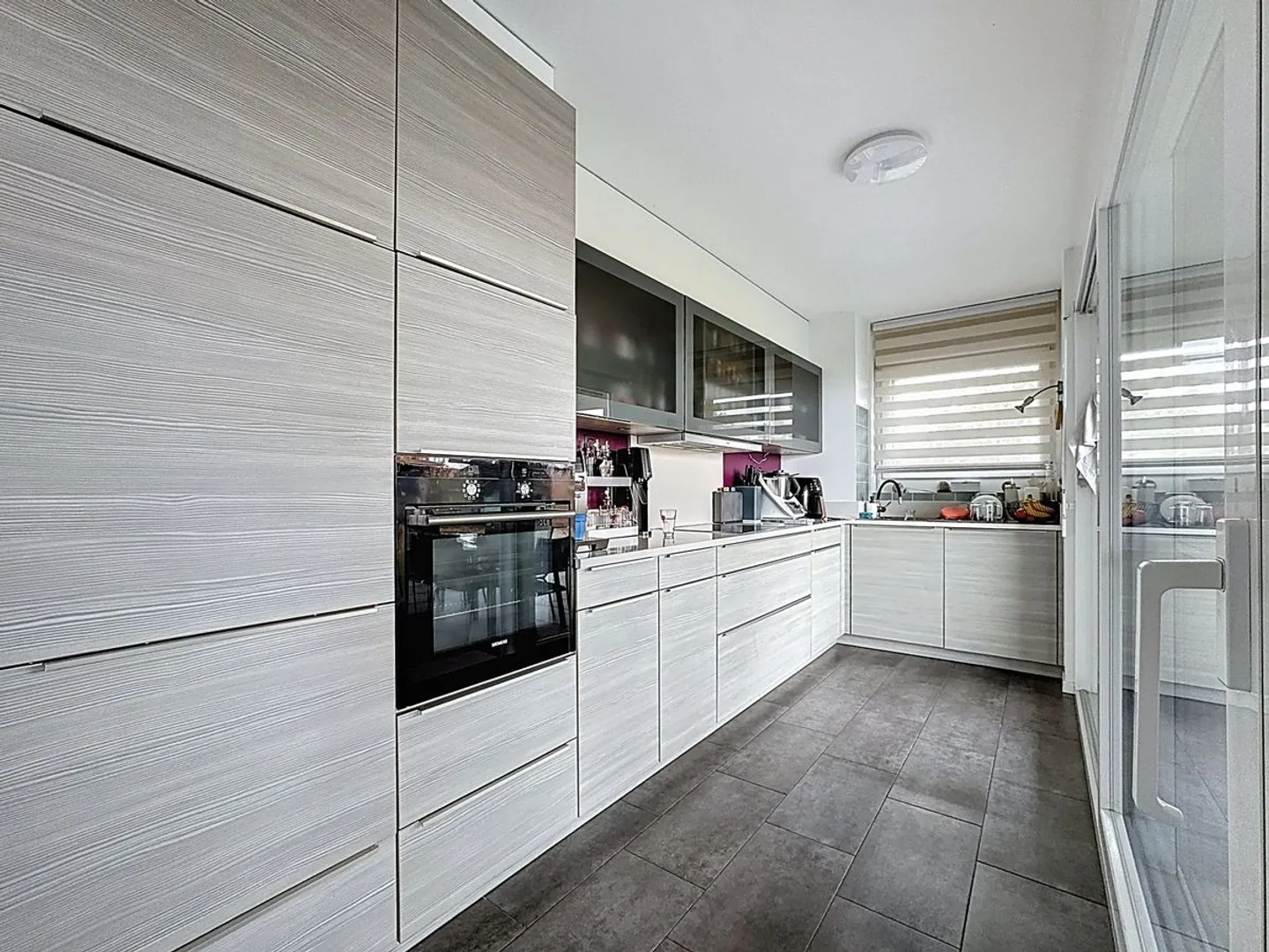 Raum, Licht und Gelassenheit - wunderschöne 4,5-Zimmer-Wohnung im Erdgeschoss mit großem Garten - Foto 2 von 11