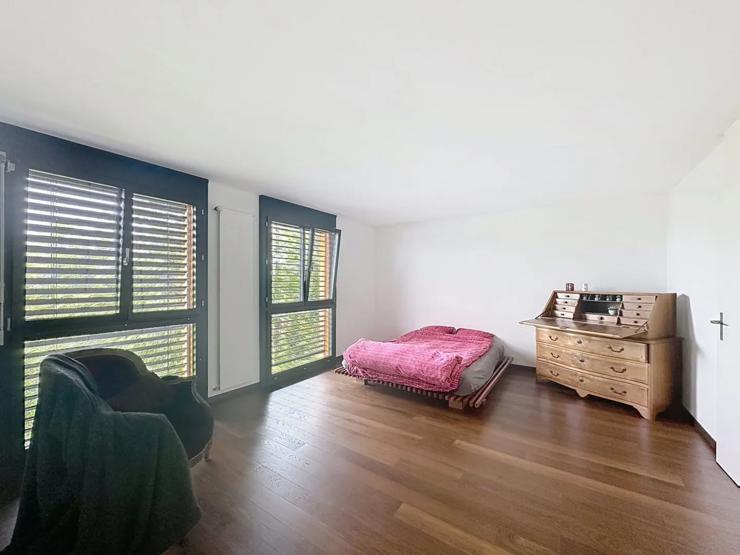 Affascinante casa a schiera ristrutturata a Belmont-sur-Lausanne - Foto 9 di 13