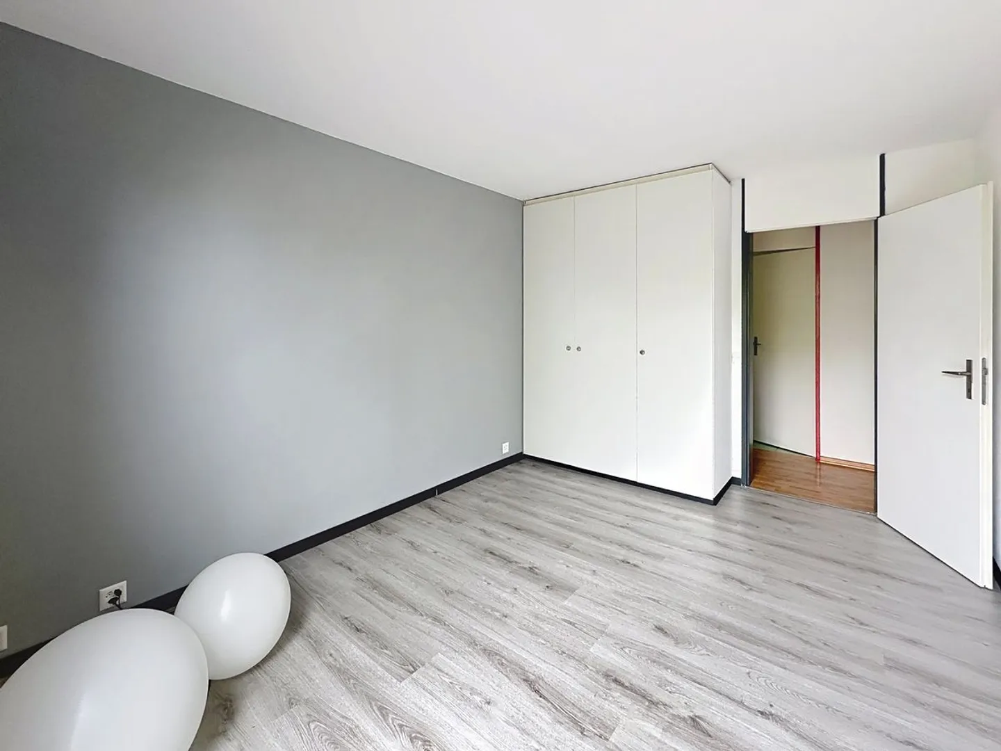 Affascinante casa a schiera ristrutturata a Belmont-sur-Lausanne - Foto 11 di 13