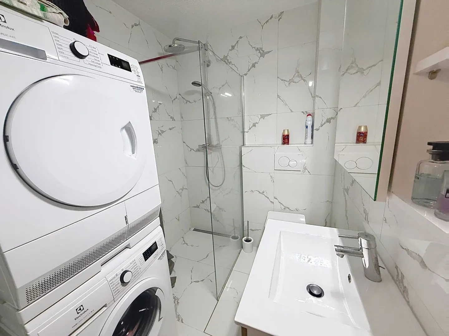 1.5-room studio with parking space - Photo 5 of 6