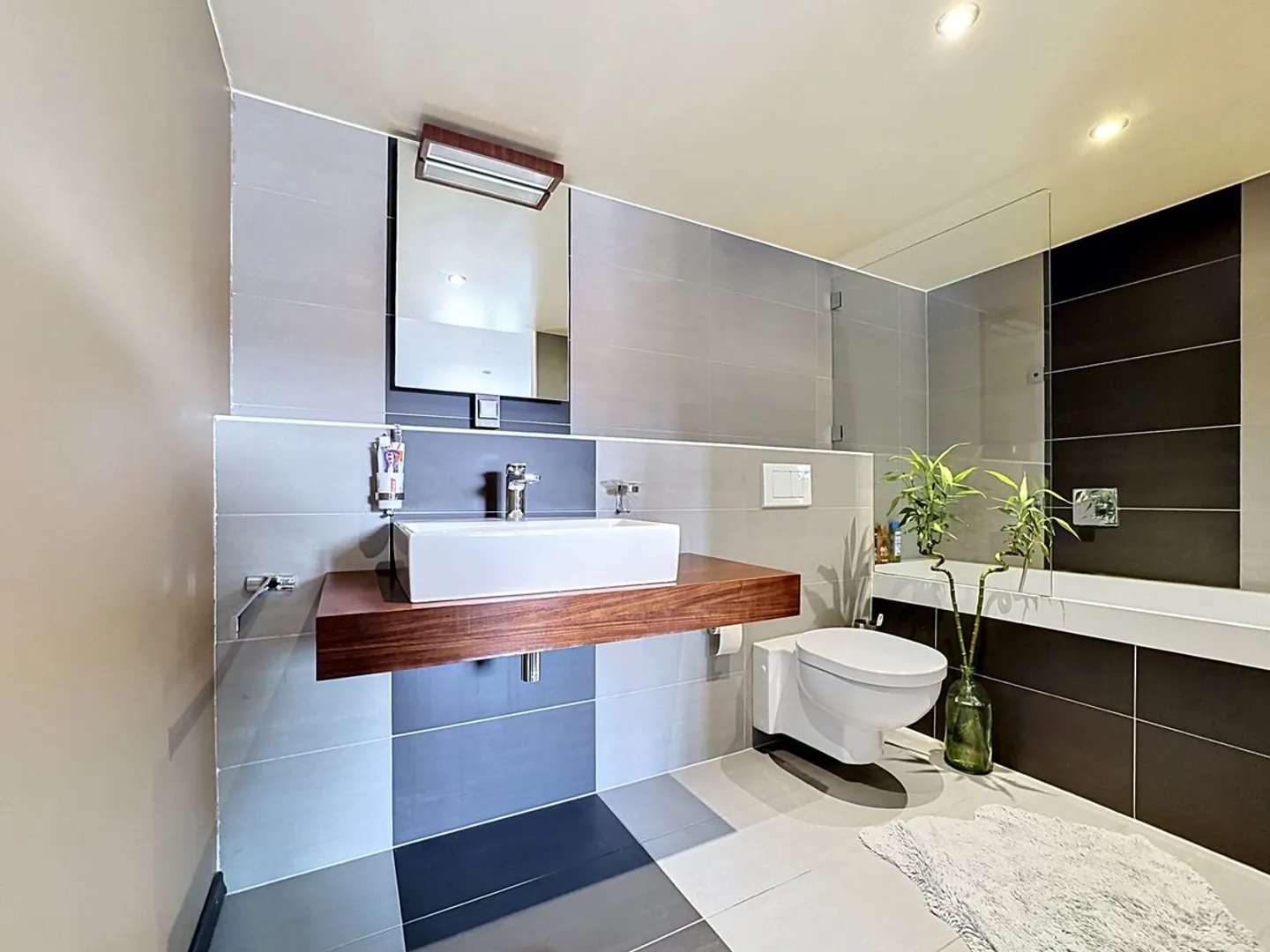 Luce, altezza, carattere: un duplex come nessun altro a La Chaux-de-Fonds - Foto 10 di 10