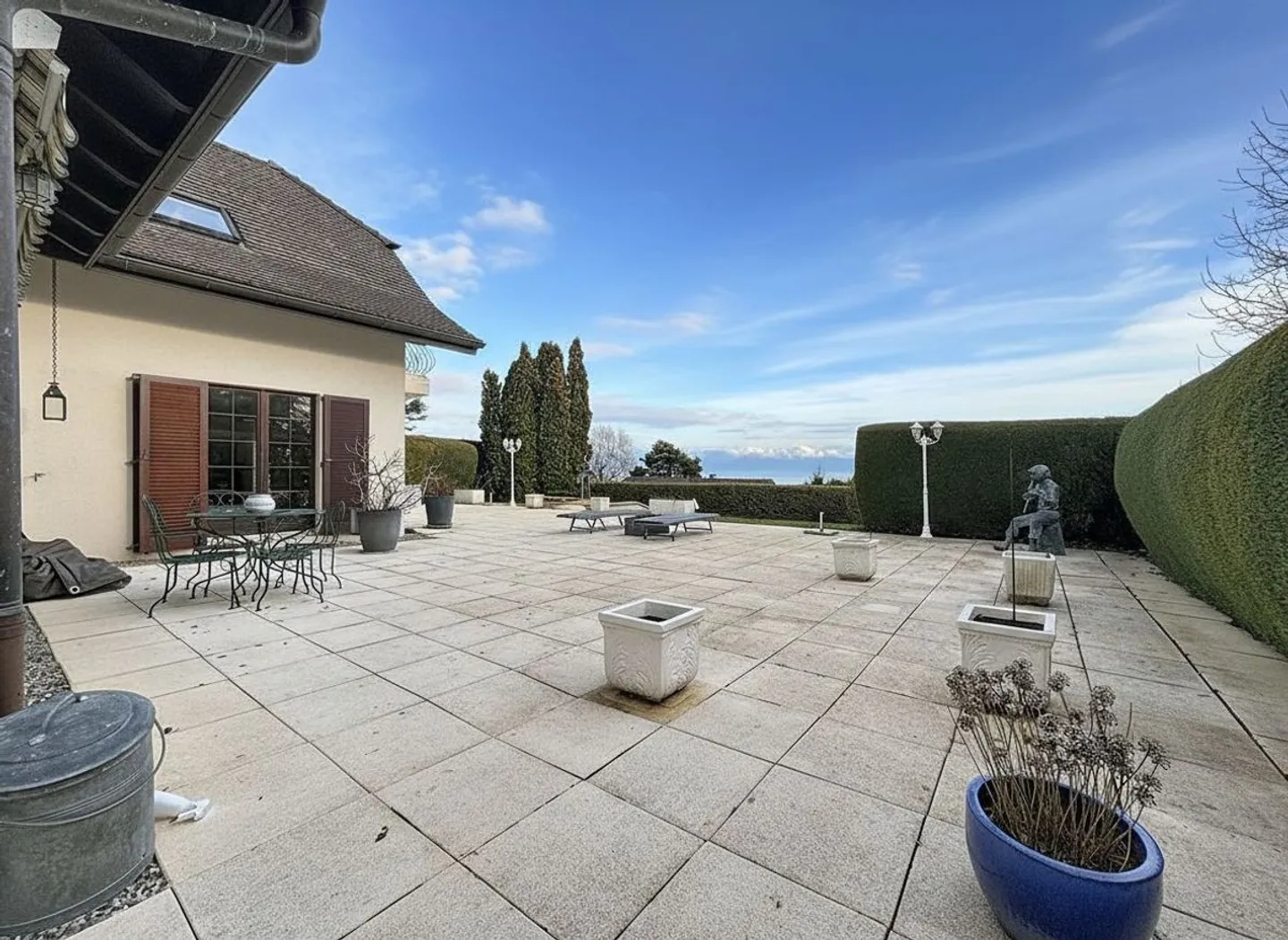 Individual Villa with Independent Studio - Lake &amp; Alps View - Jacuzzi for Exceptional Moments - Photo 3 of 13