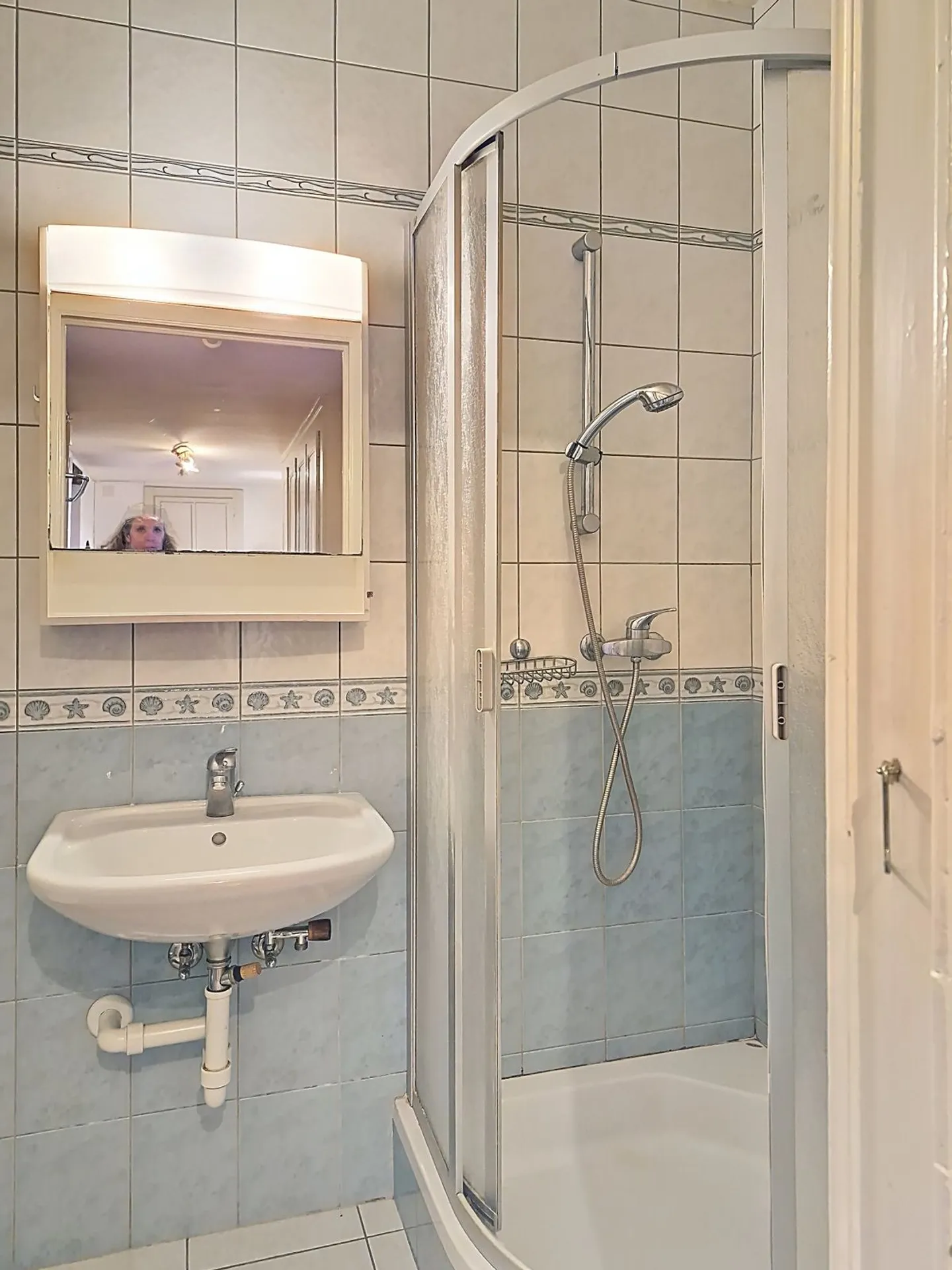 Spacious Apartment - Bright - 4.5 Rooms - in the Center of La Chaux-de-Fonds - Photo 6 of 9