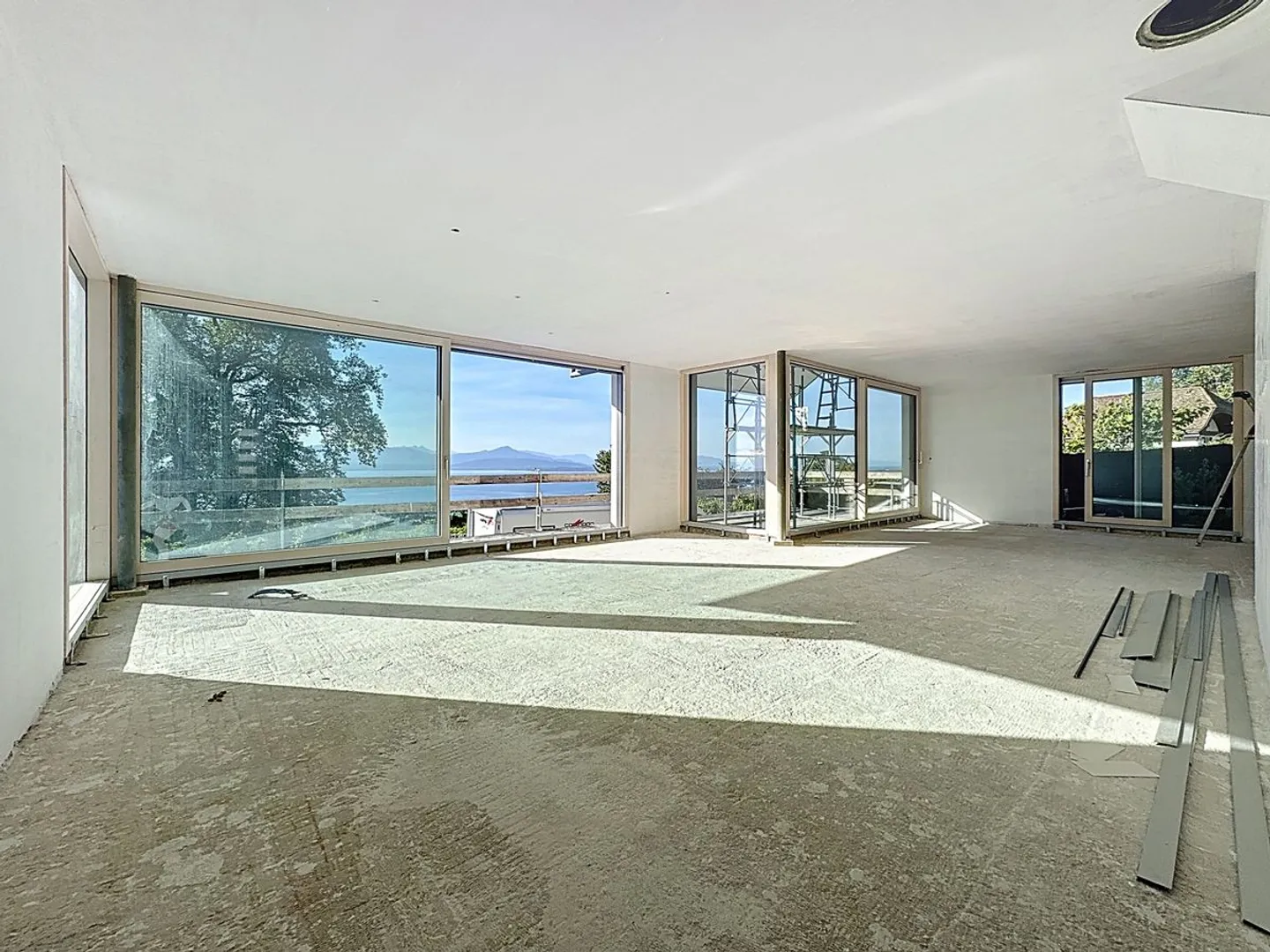 Villa nuova di alta gamma: 360 m² di luce e prestigio di fronte al lago e alle Alpi, a voi scegliere le finiture ... - Foto 3 di 12